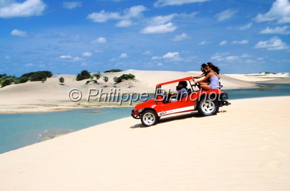 bresil ceara 15.JPG - Buggy sur les dunes de sable blancTatajubaJericoacoaraNord de FortalezaNordesteCearaBrésil